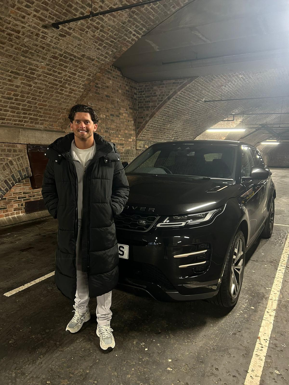 Customer with Range Rover Evoque